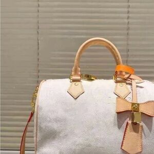 Elegant White and Tan Handbag